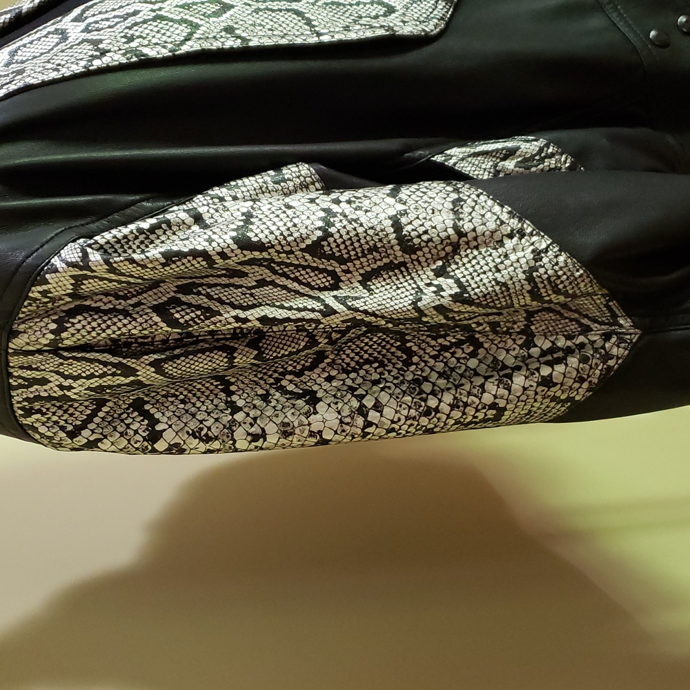 Leather World Jacket - Picture 4 of 5